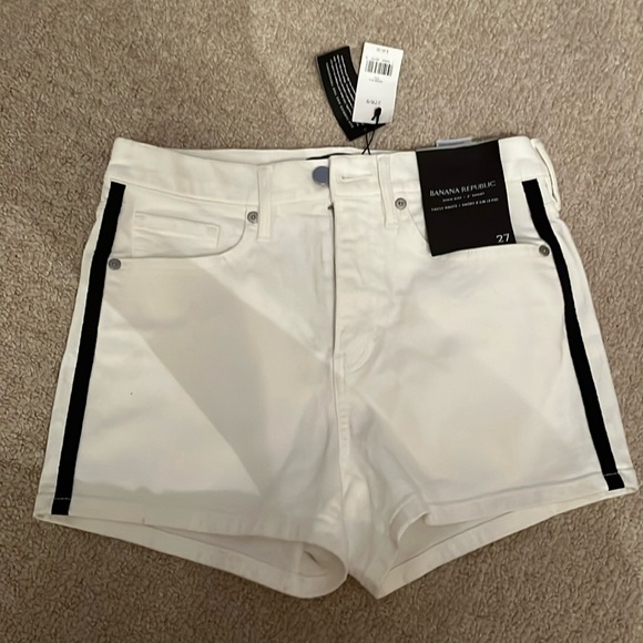 Banana Republic Shorts - Picture 1 of 4
